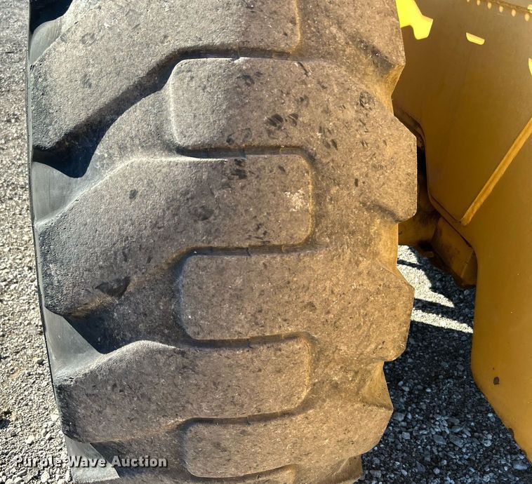 image for item KH9589 2005 Caterpillar  928G wheel loader