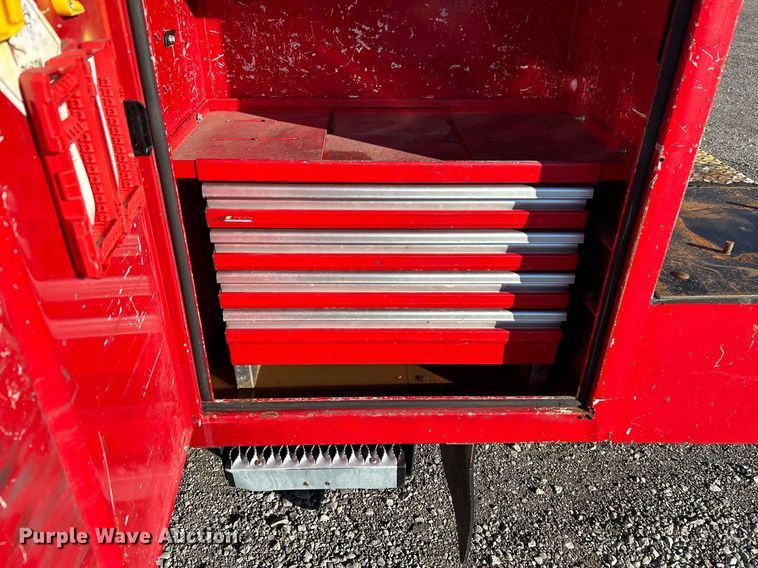 image for item KH9596 2016 Dodge Ram 3500HD  utility bed pickup truck