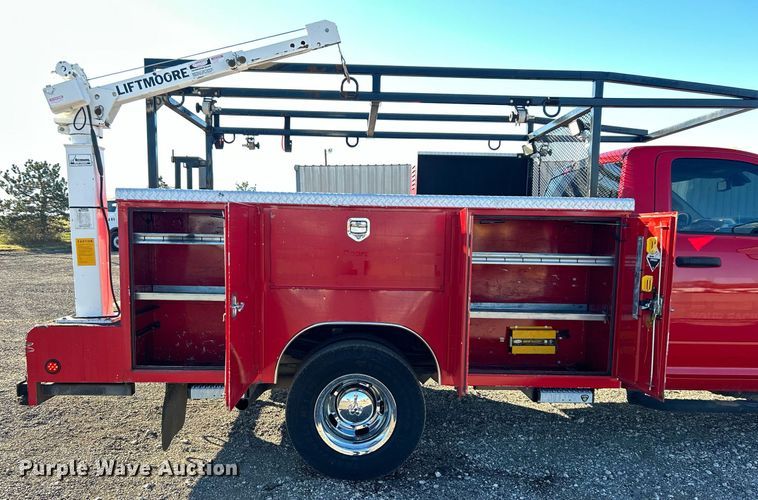 image for item KH9596 2016 Dodge Ram 3500HD  utility bed pickup truck