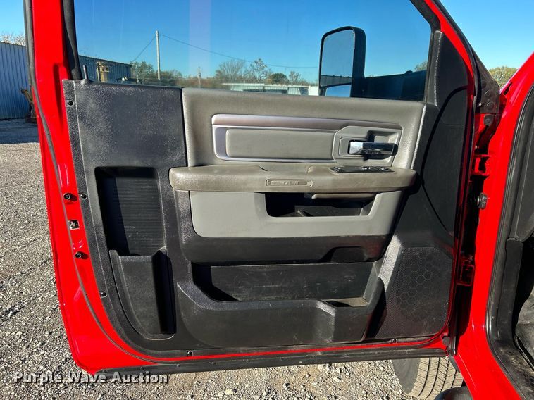 image for item KH9596 2016 Dodge Ram 3500HD  utility bed pickup truck