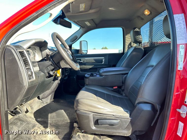 image for item KH9596 2016 Dodge Ram 3500HD  utility bed pickup truck