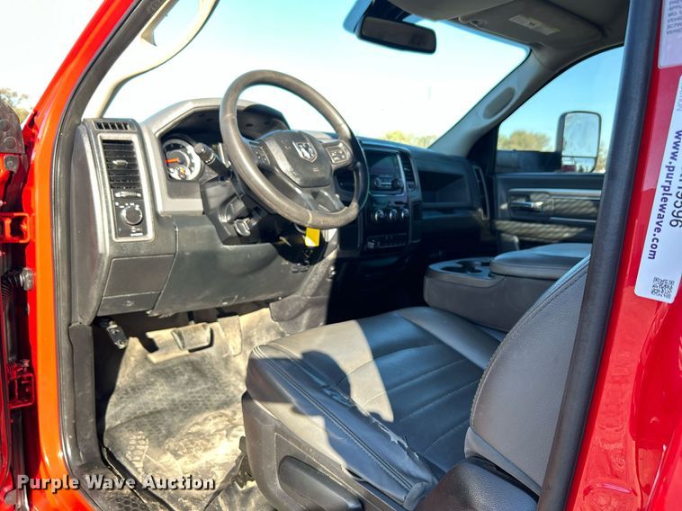 image for item KH9596 2016 Dodge Ram 3500HD  utility bed pickup truck