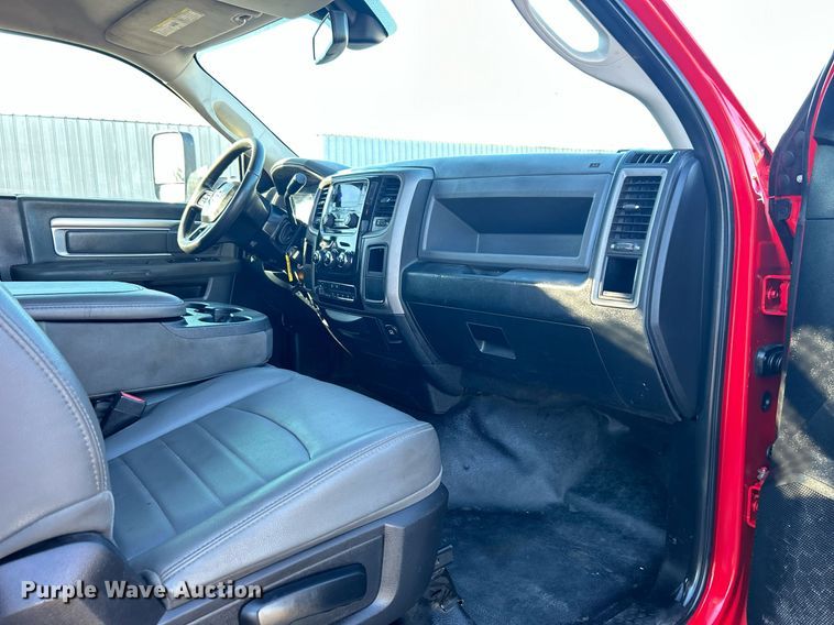 image for item KH9596 2016 Dodge Ram 3500HD  utility bed pickup truck