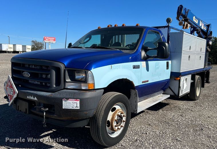 image for item KH9600 2003 Ford F550 XL Super Duty flatbed truck