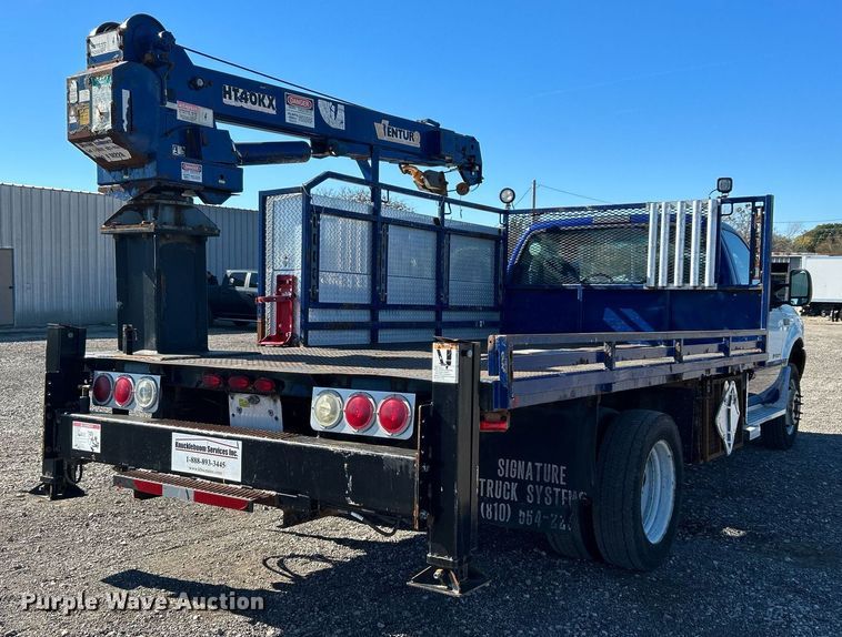 image for item KH9600 2003 Ford F550 XL Super Duty flatbed truck