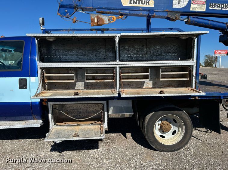 image for item KH9600 2003 Ford F550 XL Super Duty flatbed truck