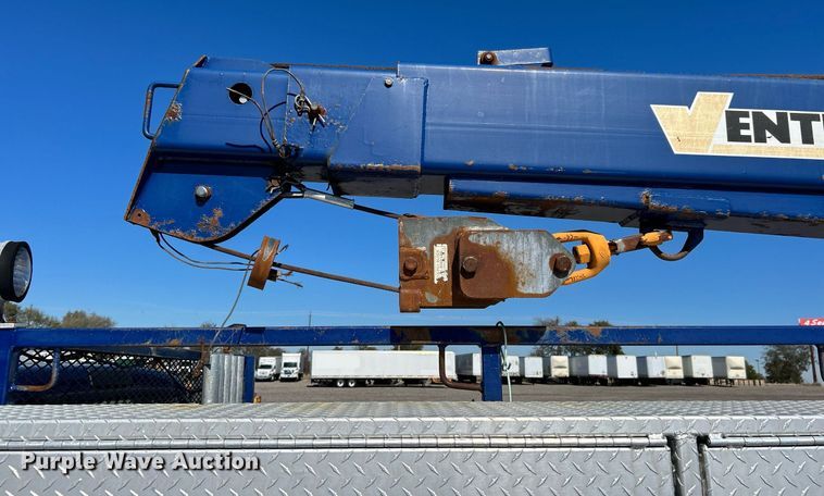 image for item KH9600 2003 Ford F550 XL Super Duty flatbed truck