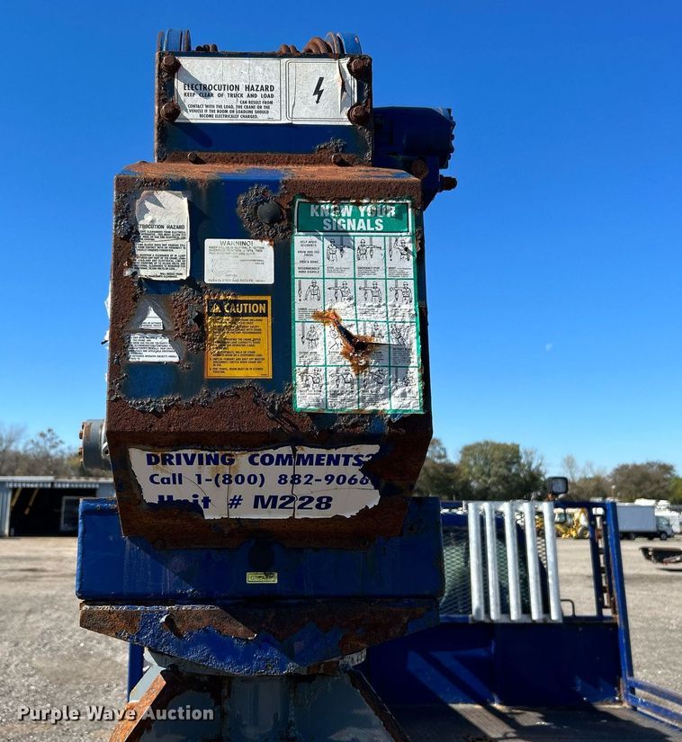 image for item KH9600 2003 Ford F550 XL Super Duty flatbed truck