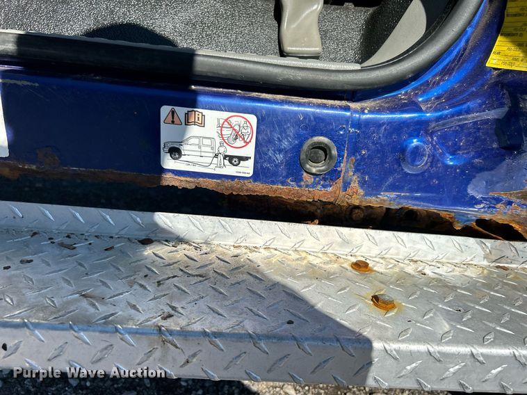 image for item KH9600 2003 Ford F550 XL Super Duty flatbed truck