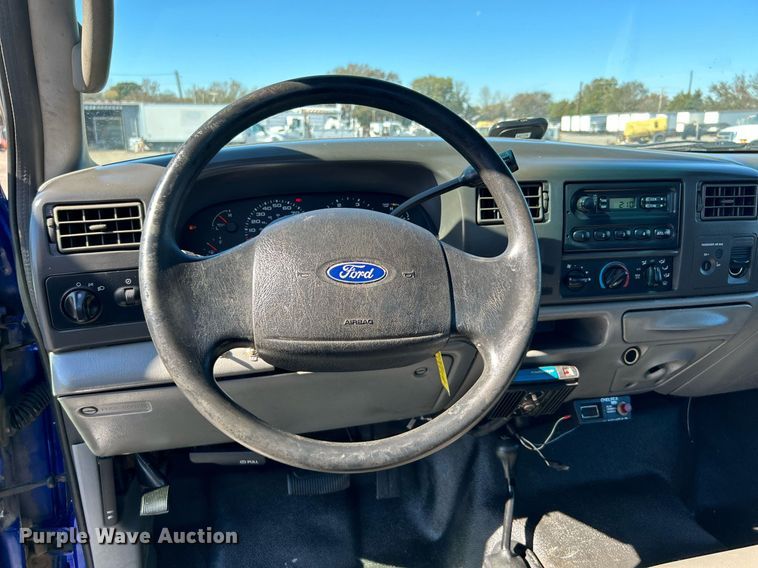 image for item KH9600 2003 Ford F550 XL Super Duty flatbed truck