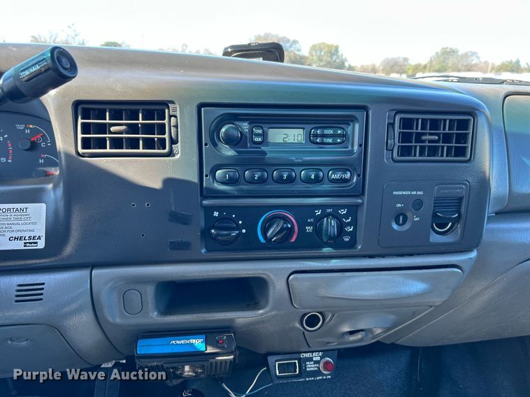 image for item KH9600 2003 Ford F550 XL Super Duty flatbed truck