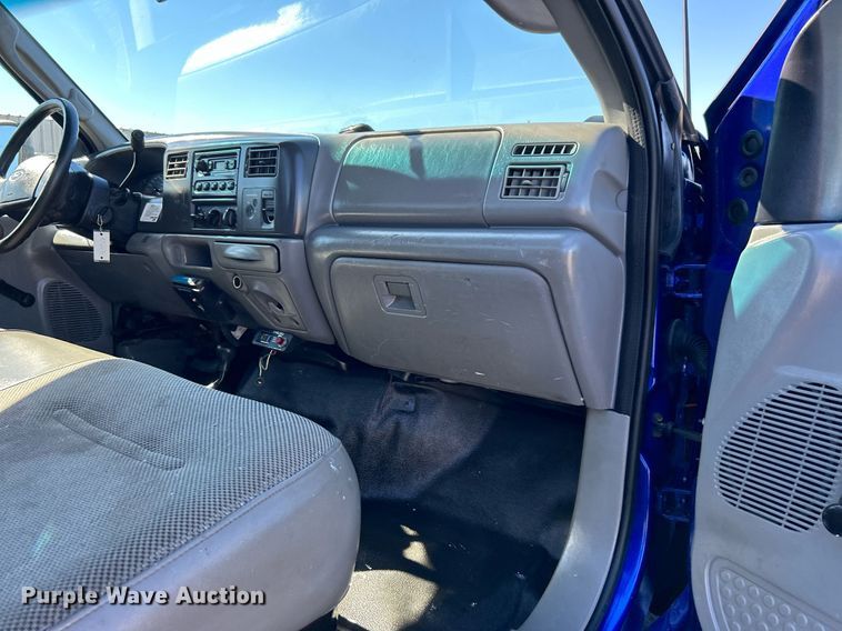 image for item KH9600 2003 Ford F550 XL Super Duty flatbed truck