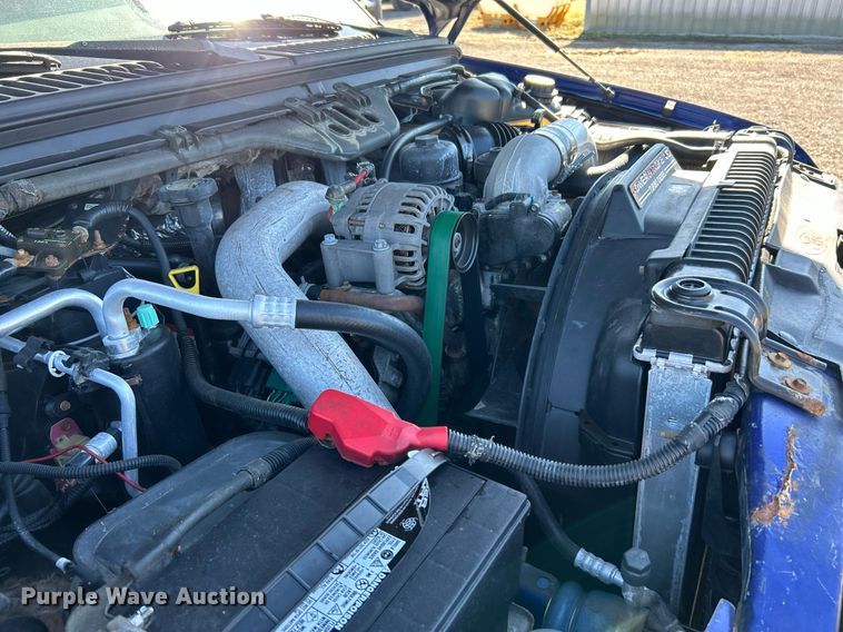 image for item KH9600 2003 Ford F550 XL Super Duty flatbed truck