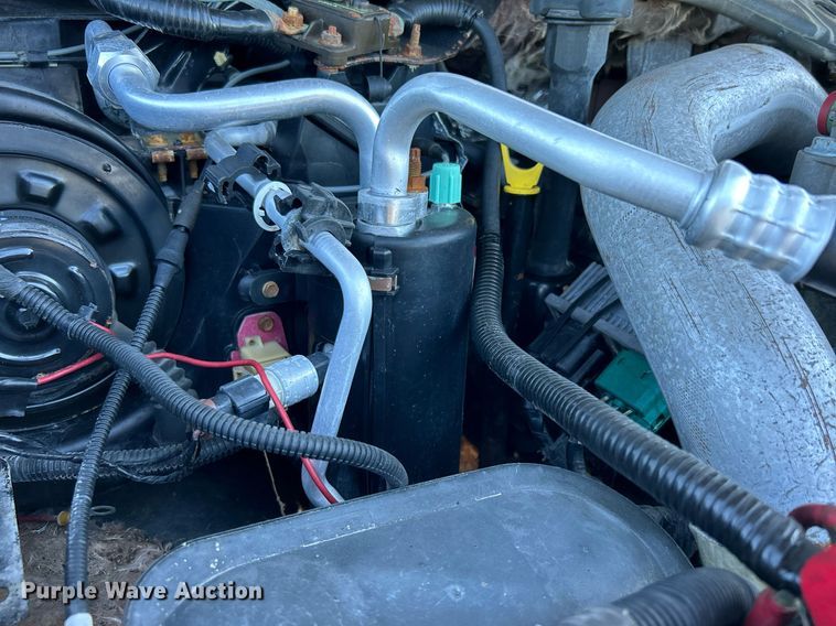 image for item KH9600 2003 Ford F550 XL Super Duty flatbed truck