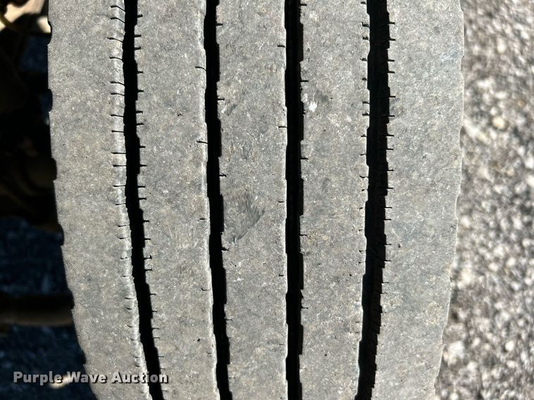 image for item KH9600 2003 Ford F550 XL Super Duty flatbed truck