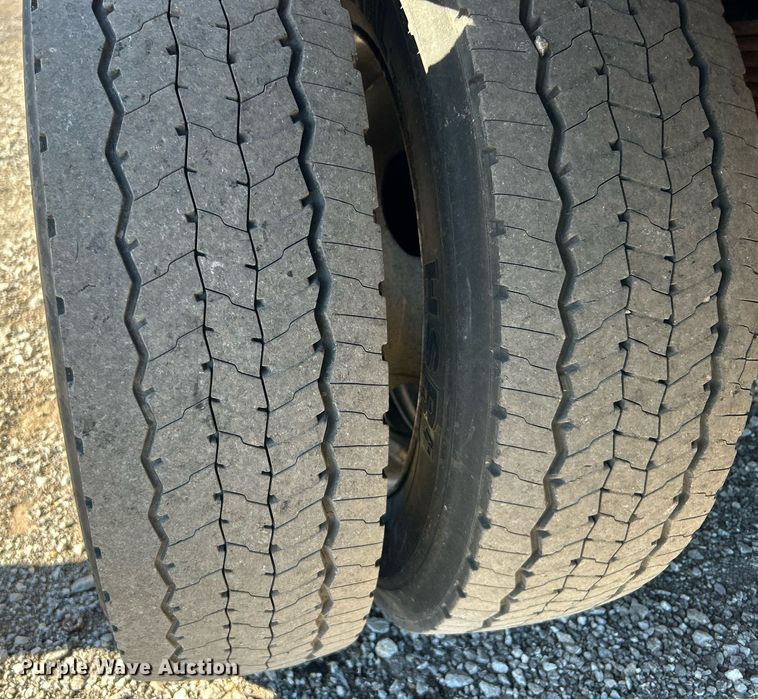 image for item KH9600 2003 Ford F550 XL Super Duty flatbed truck