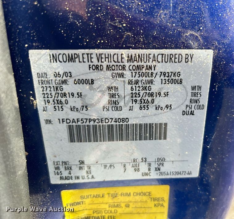 image for item KH9600 2003 Ford F550 XL Super Duty flatbed truck