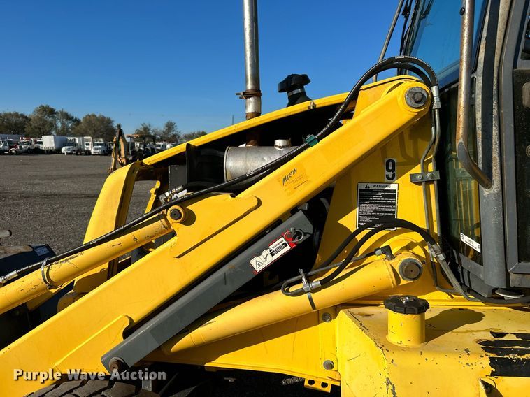 image for item KH9612 2000 New Holland LB75  backhoe
