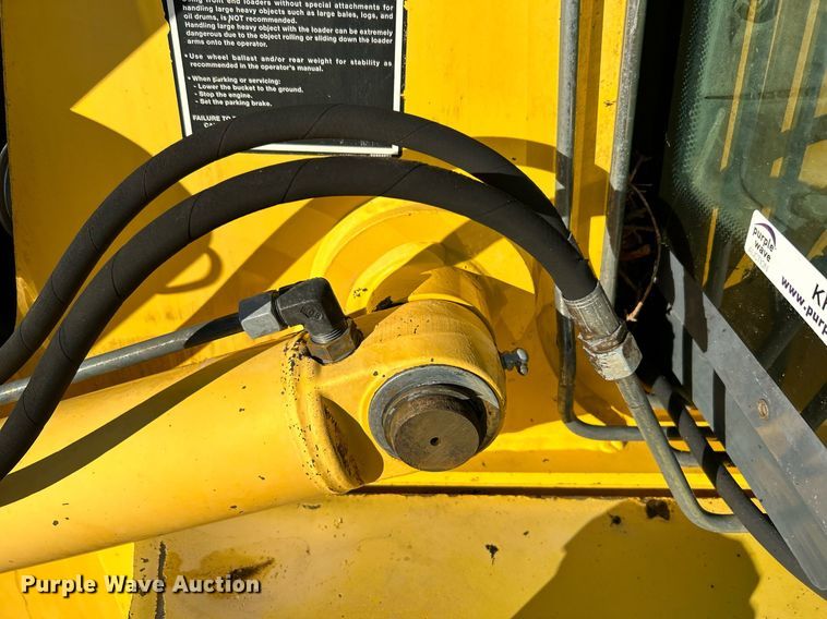 image for item KH9612 2000 New Holland LB75  backhoe