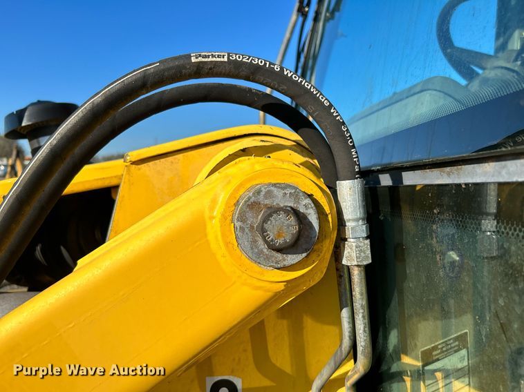 image for item KH9612 2000 New Holland LB75  backhoe