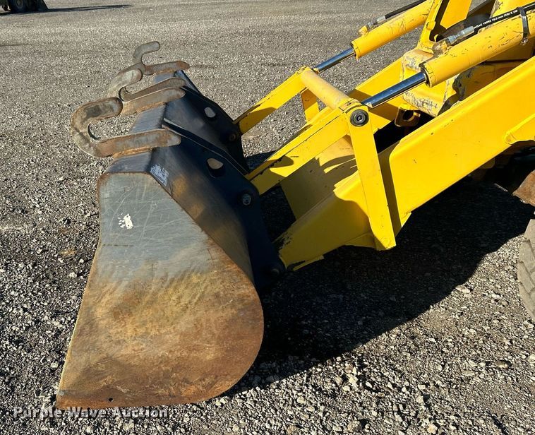 image for item KH9612 2000 New Holland LB75  backhoe