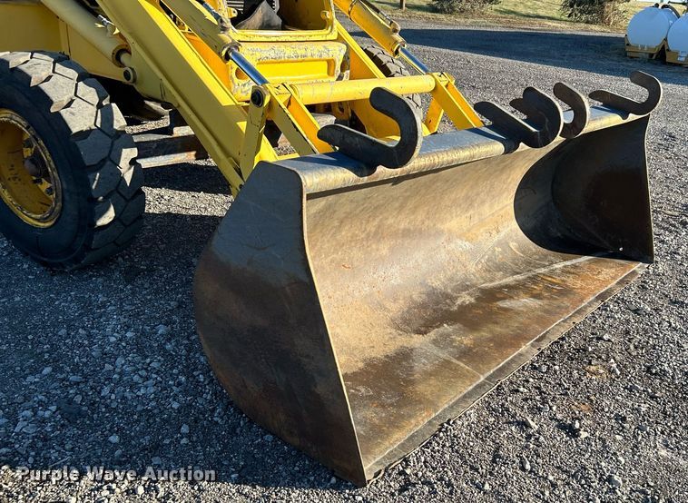 image for item KH9612 2000 New Holland LB75  backhoe