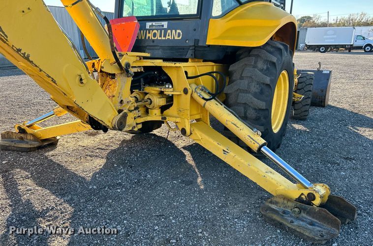 image for item KH9612 2000 New Holland LB75  backhoe