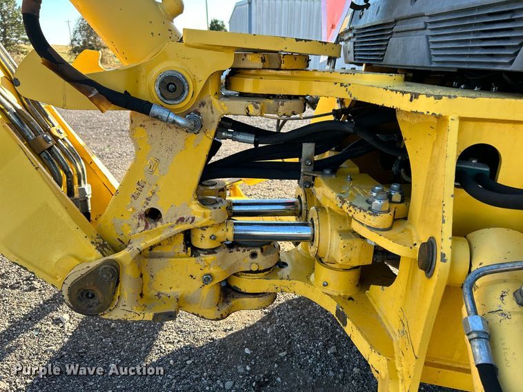 image for item KH9612 2000 New Holland LB75  backhoe