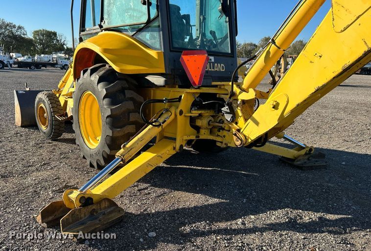 image for item KH9612 2000 New Holland LB75  backhoe