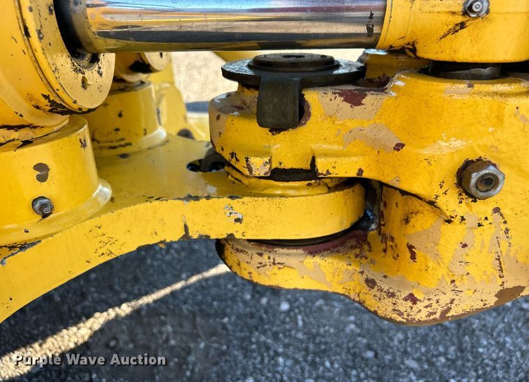 image for item KH9612 2000 New Holland LB75  backhoe