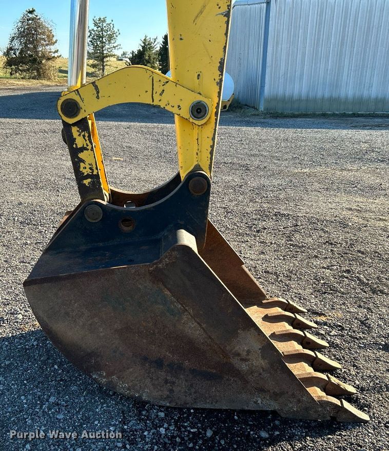 image for item KH9612 2000 New Holland LB75  backhoe