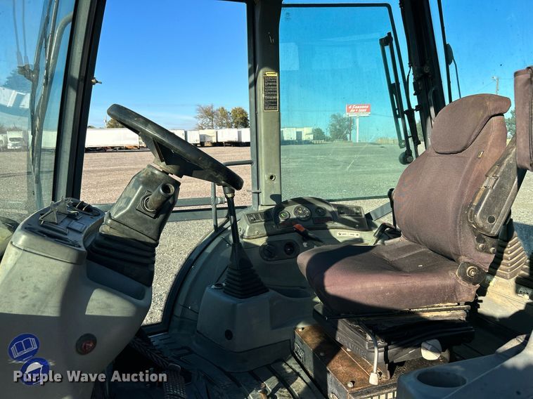 image for item KH9612 2000 New Holland LB75  backhoe