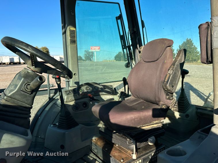 image for item KH9612 2000 New Holland LB75  backhoe
