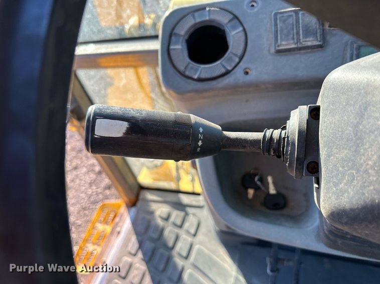 image for item KH9612 2000 New Holland LB75  backhoe