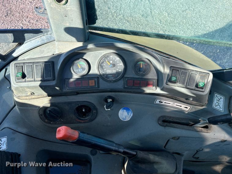 image for item KH9612 2000 New Holland LB75  backhoe