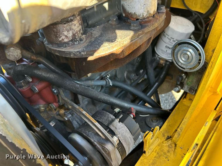 image for item KH9612 2000 New Holland LB75  backhoe