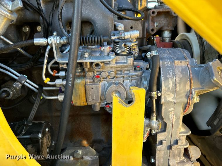 image for item KH9612 2000 New Holland LB75  backhoe