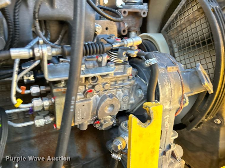 image for item KH9612 2000 New Holland LB75  backhoe