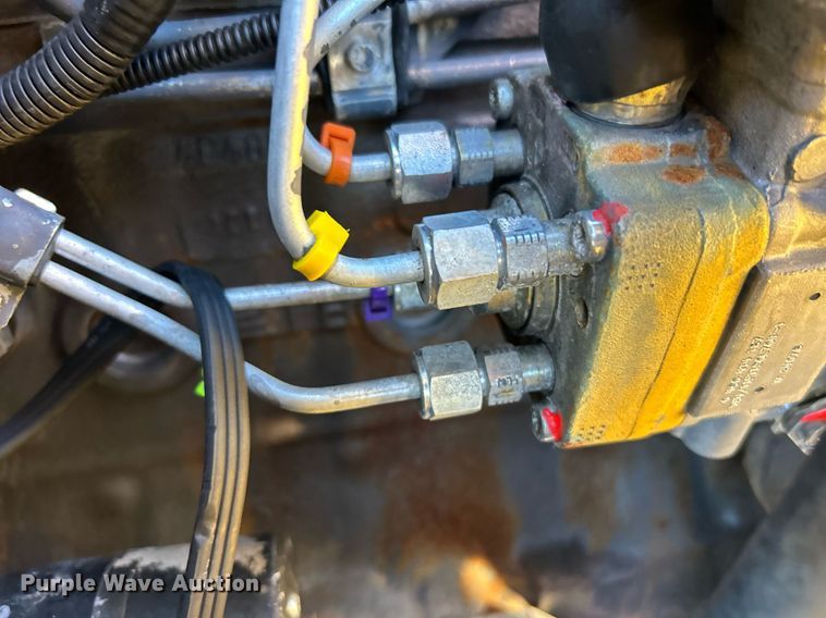 image for item KH9612 2000 New Holland LB75  backhoe