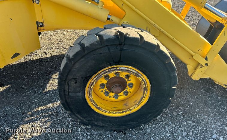 image for item KH9612 2000 New Holland LB75  backhoe