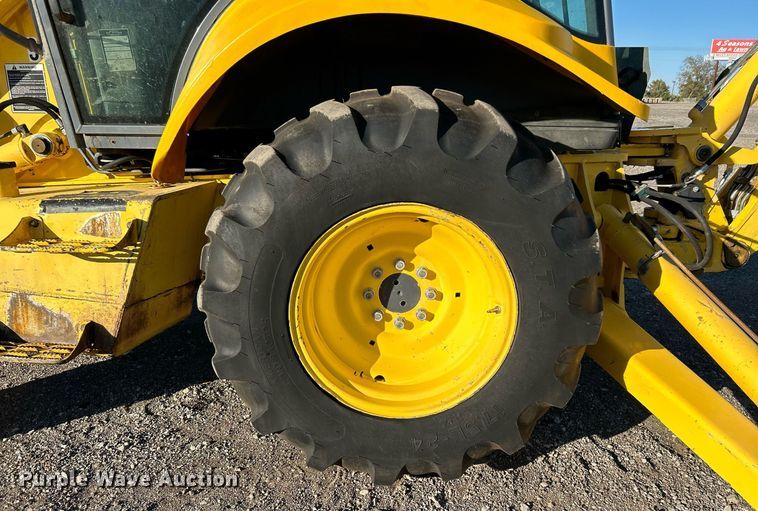 image for item KH9612 2000 New Holland LB75  backhoe