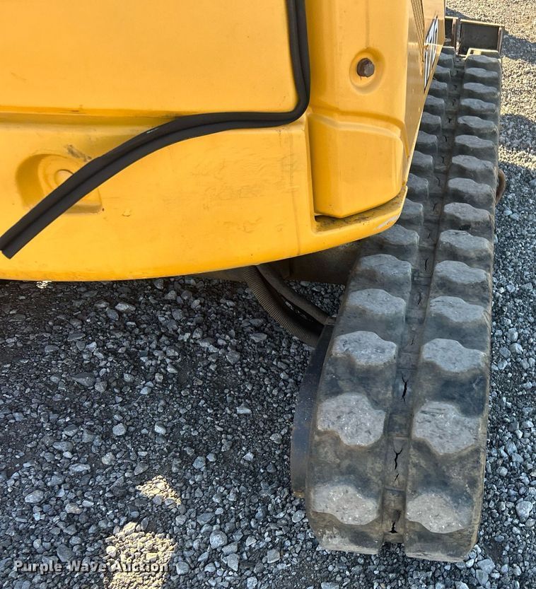 image for item KH9625 2010  John Deere 17D  mini excavator