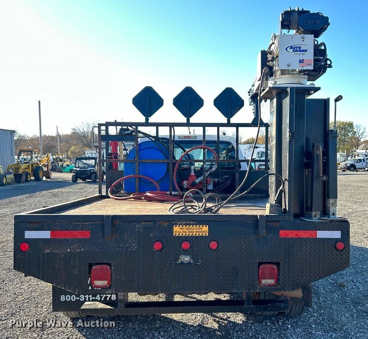 image for item KH9627 2013 Ford F550 Super Duty XL  Crew Cab flatbed truck