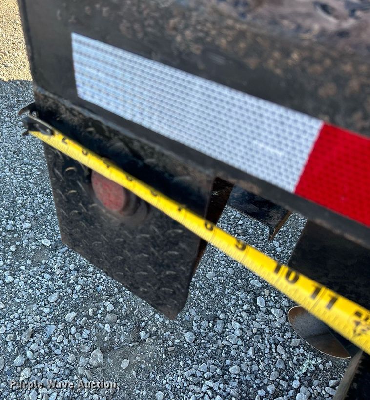 image for item KH9627 2013 Ford F550 Super Duty XL  Crew Cab flatbed truck