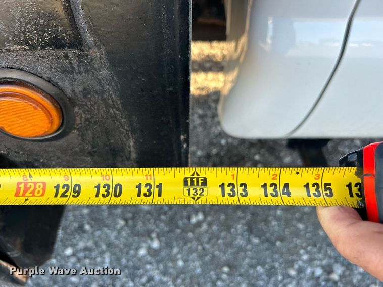 image for item KH9627 2013 Ford F550 Super Duty XL  Crew Cab flatbed truck