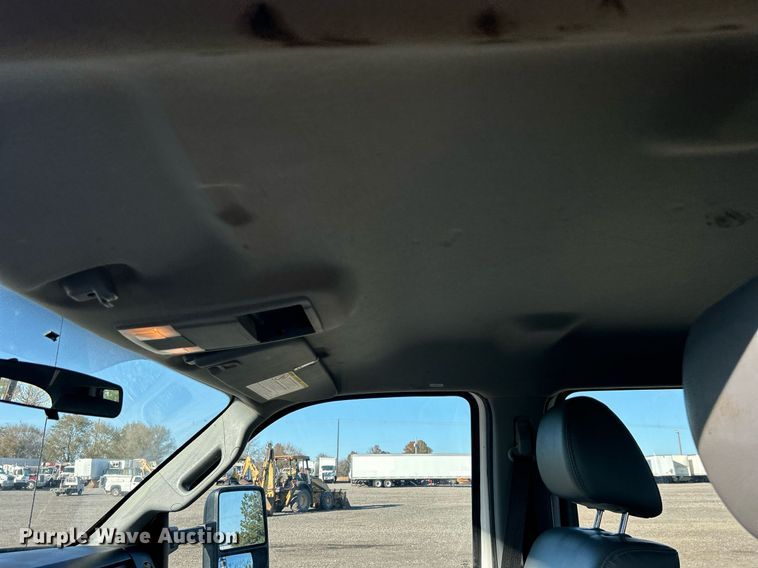 image for item KH9627 2013 Ford F550 Super Duty XL  Crew Cab flatbed truck