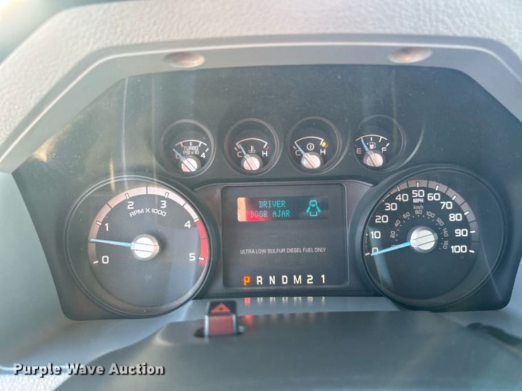 image for item KH9627 2013 Ford F550 Super Duty XL  Crew Cab flatbed truck