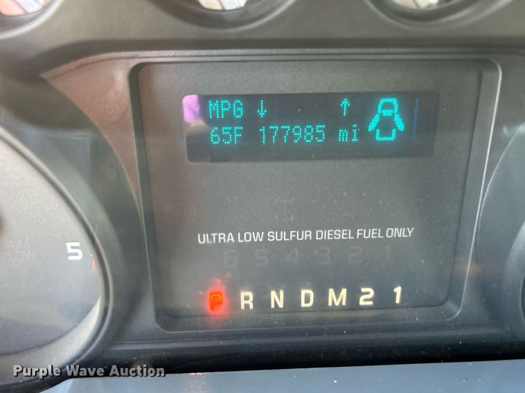 image for item KH9627 2013 Ford F550 Super Duty XL  Crew Cab flatbed truck