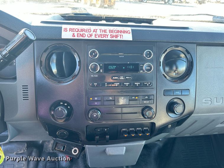 image for item KH9627 2013 Ford F550 Super Duty XL  Crew Cab flatbed truck