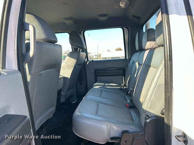 image for item KH9627 2013 Ford F550 Super Duty XL  Crew Cab flatbed truck